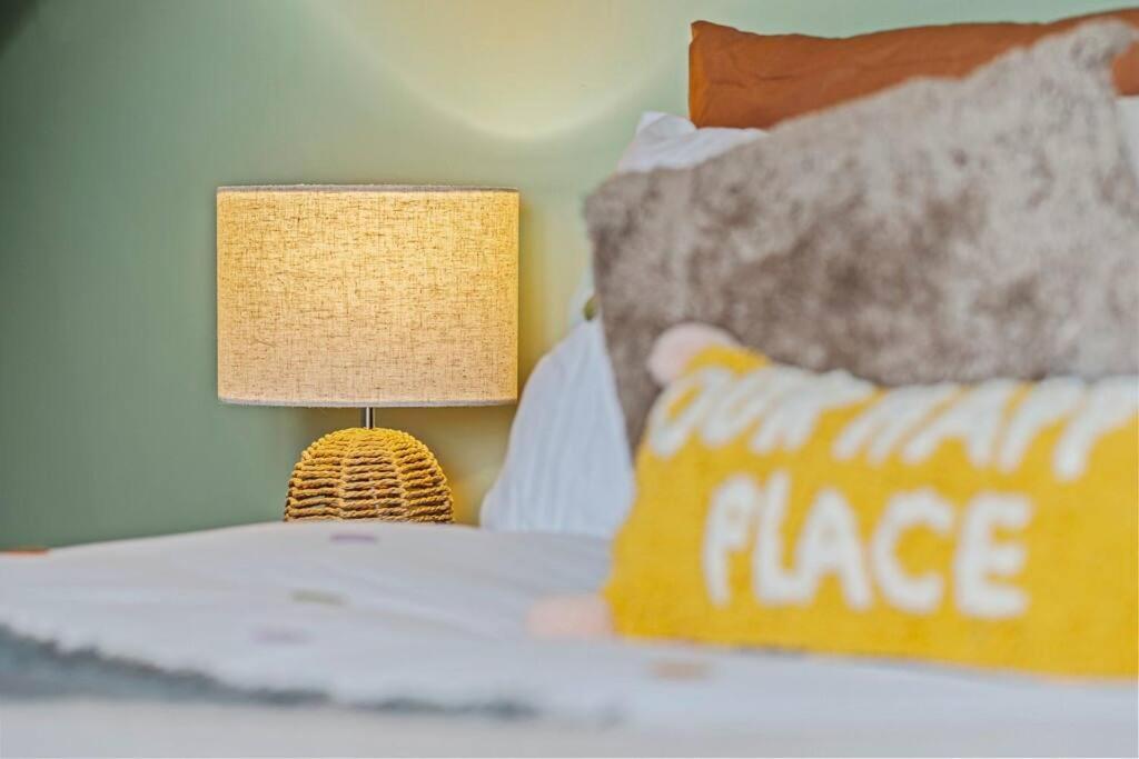 Comfortable Retreat Near City Centre- 1 Bed, 3 Guests Southampton Exterior foto